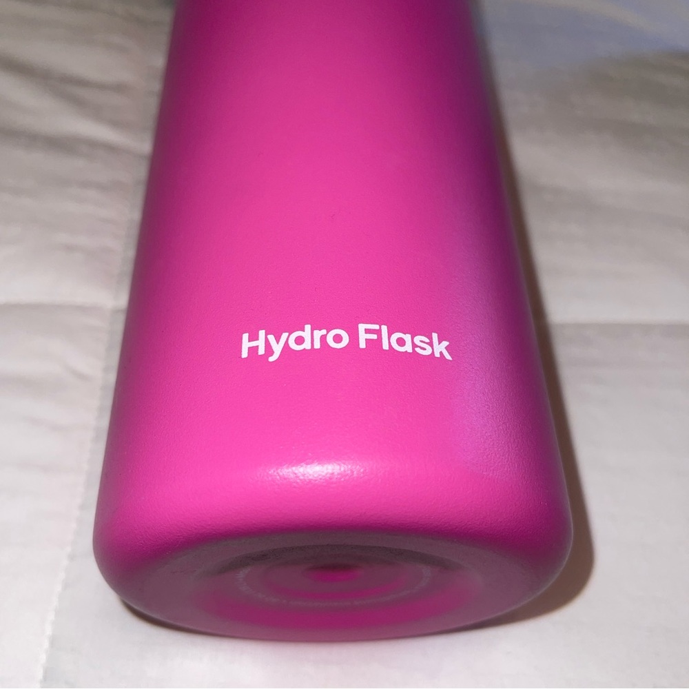 HydroFlasks - Picture 4 of 9
